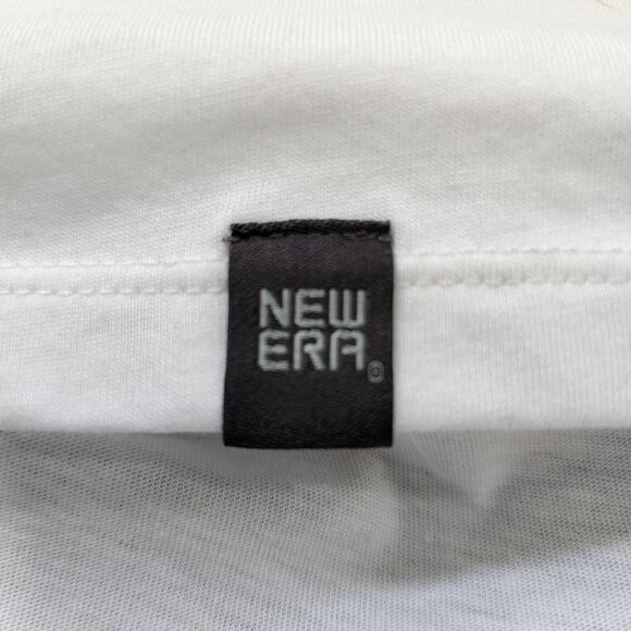 New Era Keebler elf holding a fudge striped cookie short sleeve graphic t-shirt - Picture 6 of 9